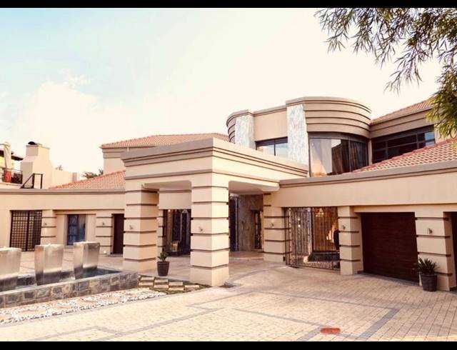 5 BEDROOM HOUSE FOR SALE IN MEYERSDAL ECO ESTATE